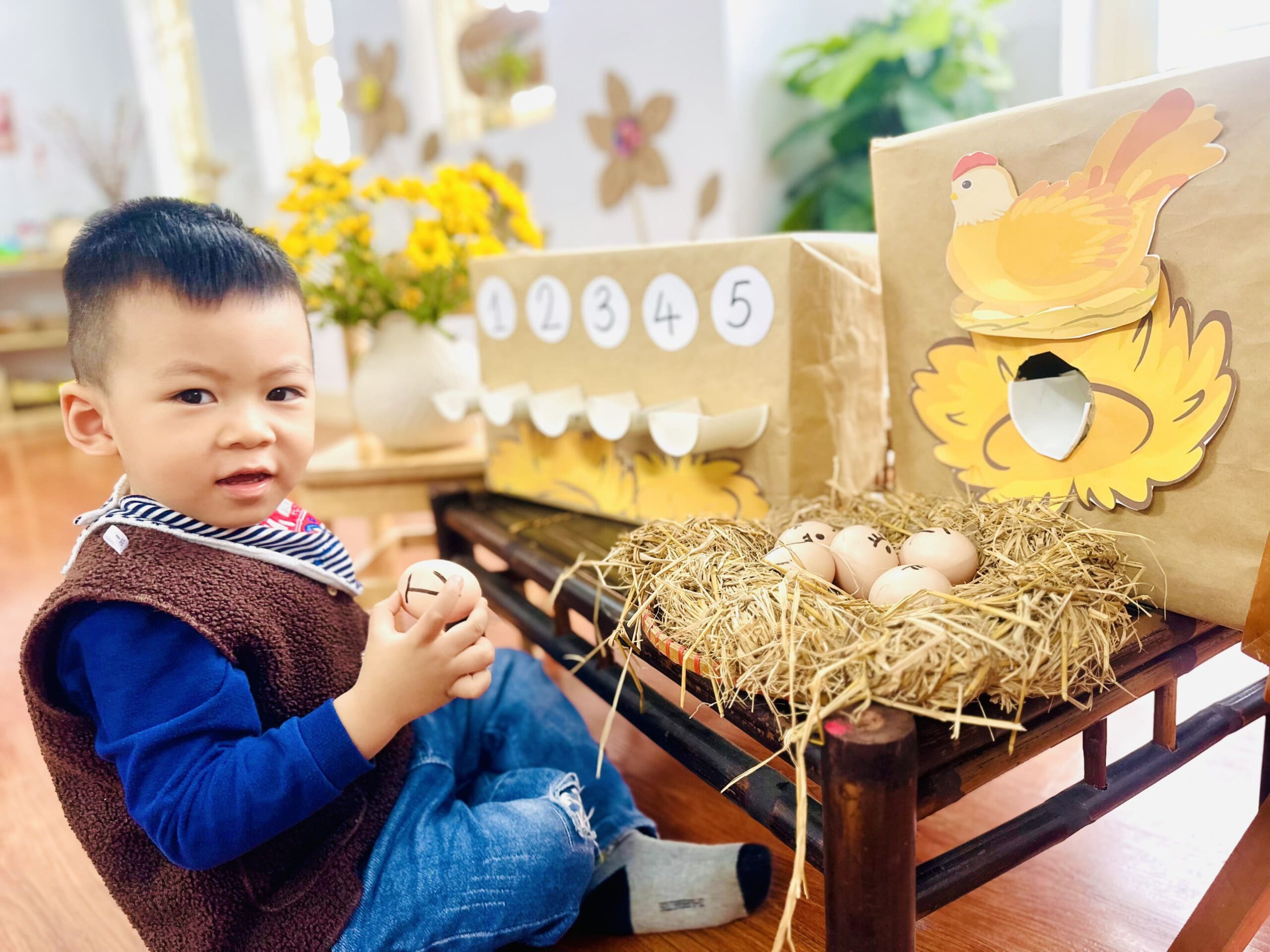 TRẢI NGHIỆM TRÒ CHƠI: GÀ ĐẺ TRỨNG - Trường Mầm Non STEAM KIDS