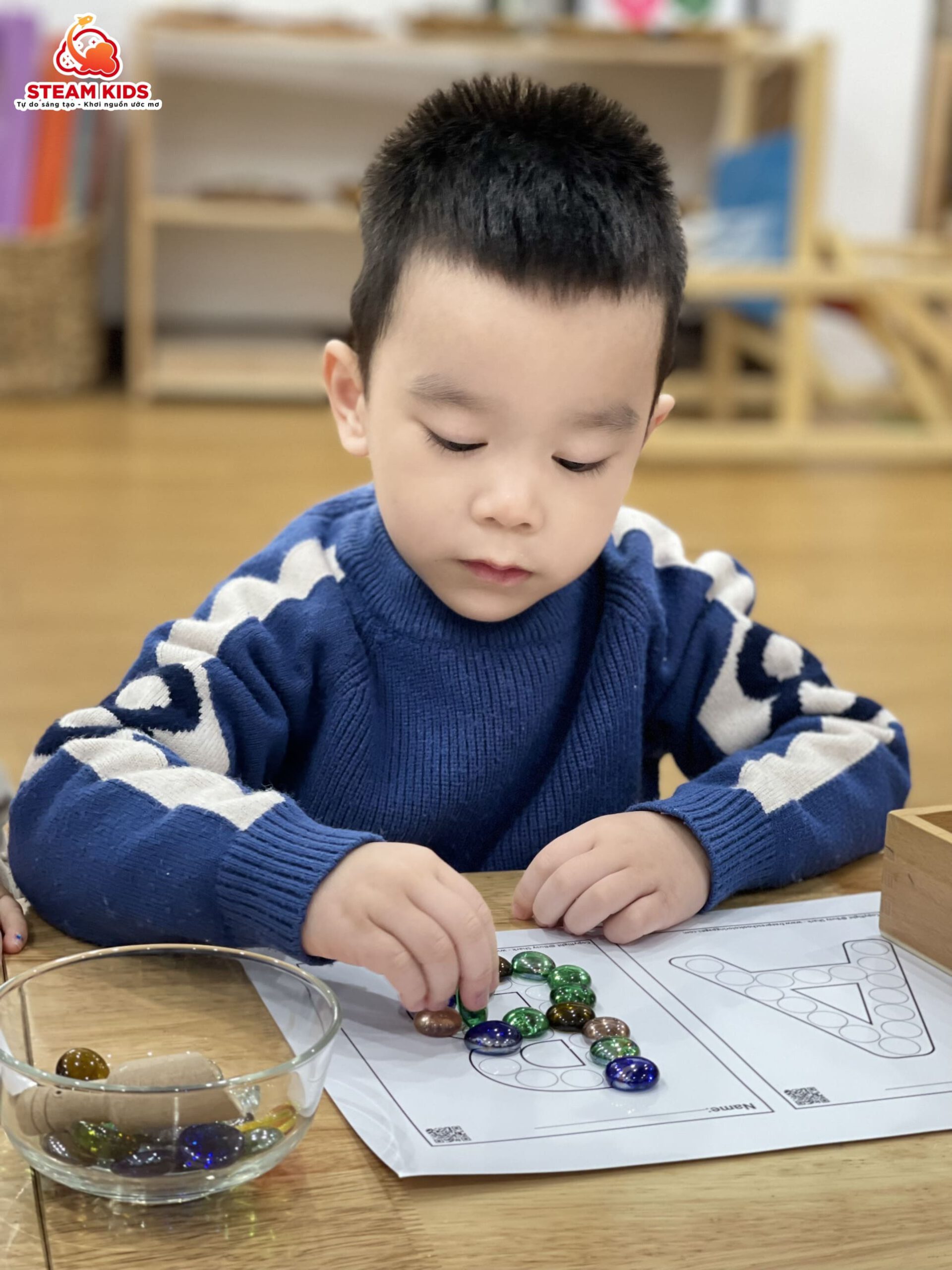 HOẠT ĐỘNG REGGIO SÁNG TẠO CHỮ CÁI - Trường Mầm Non STEAM KIDS