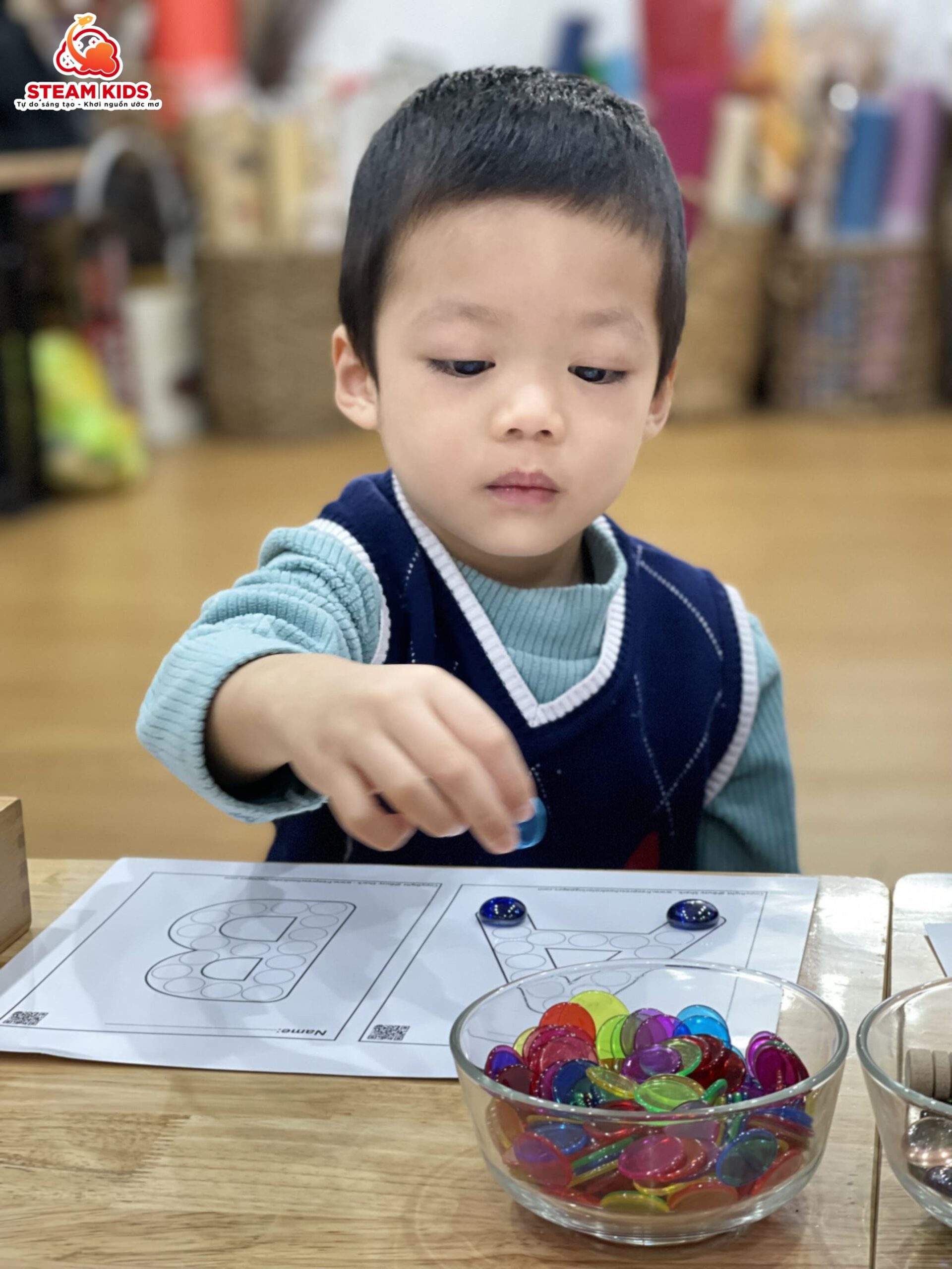 HOẠT ĐỘNG REGGIO SÁNG TẠO CHỮ CÁI - Trường Mầm Non STEAM KIDS