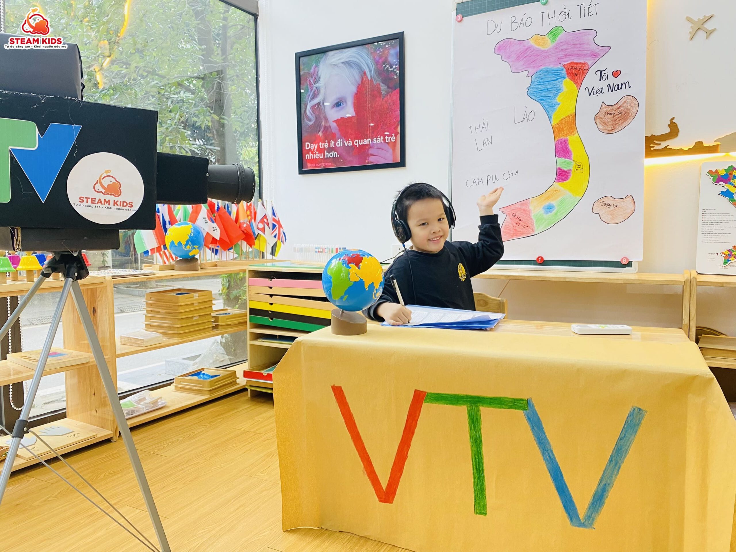 HOẠT ĐỘNG TRẢI NGHIỆM: BÉ LÀM BIÊN TẬP VIÊN HOẠT ĐỘNG TRẢI NGHIỆM: BÉ LÀM BIÊN TẬP VIÊN - Trường Mầm Non STEAM KIDS