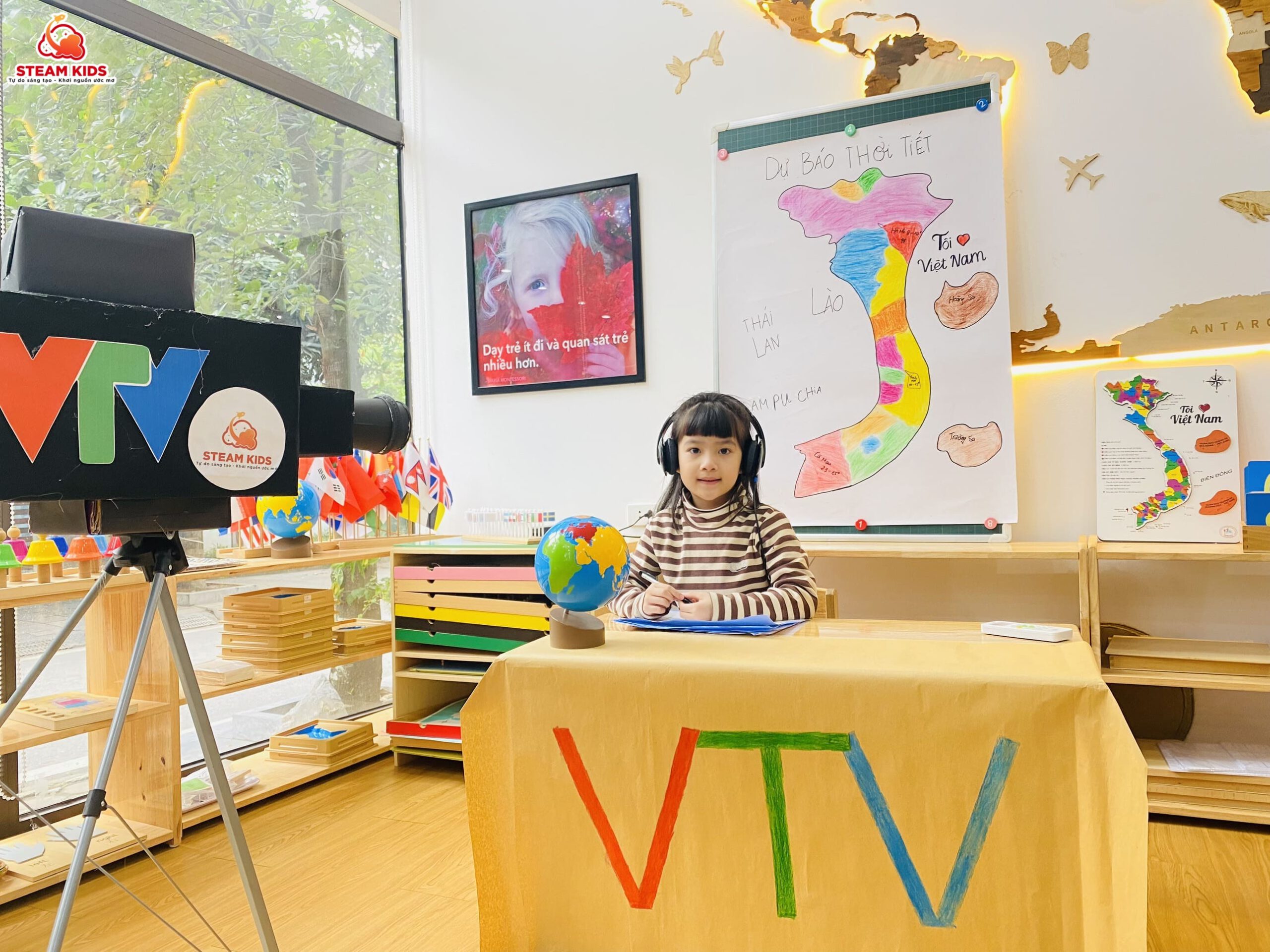 HOẠT ĐỘNG TRẢI NGHIỆM: BÉ LÀM BIÊN TẬP VIÊN HOẠT ĐỘNG TRẢI NGHIỆM: BÉ LÀM BIÊN TẬP VIÊN - Trường Mầm Non STEAM KIDS