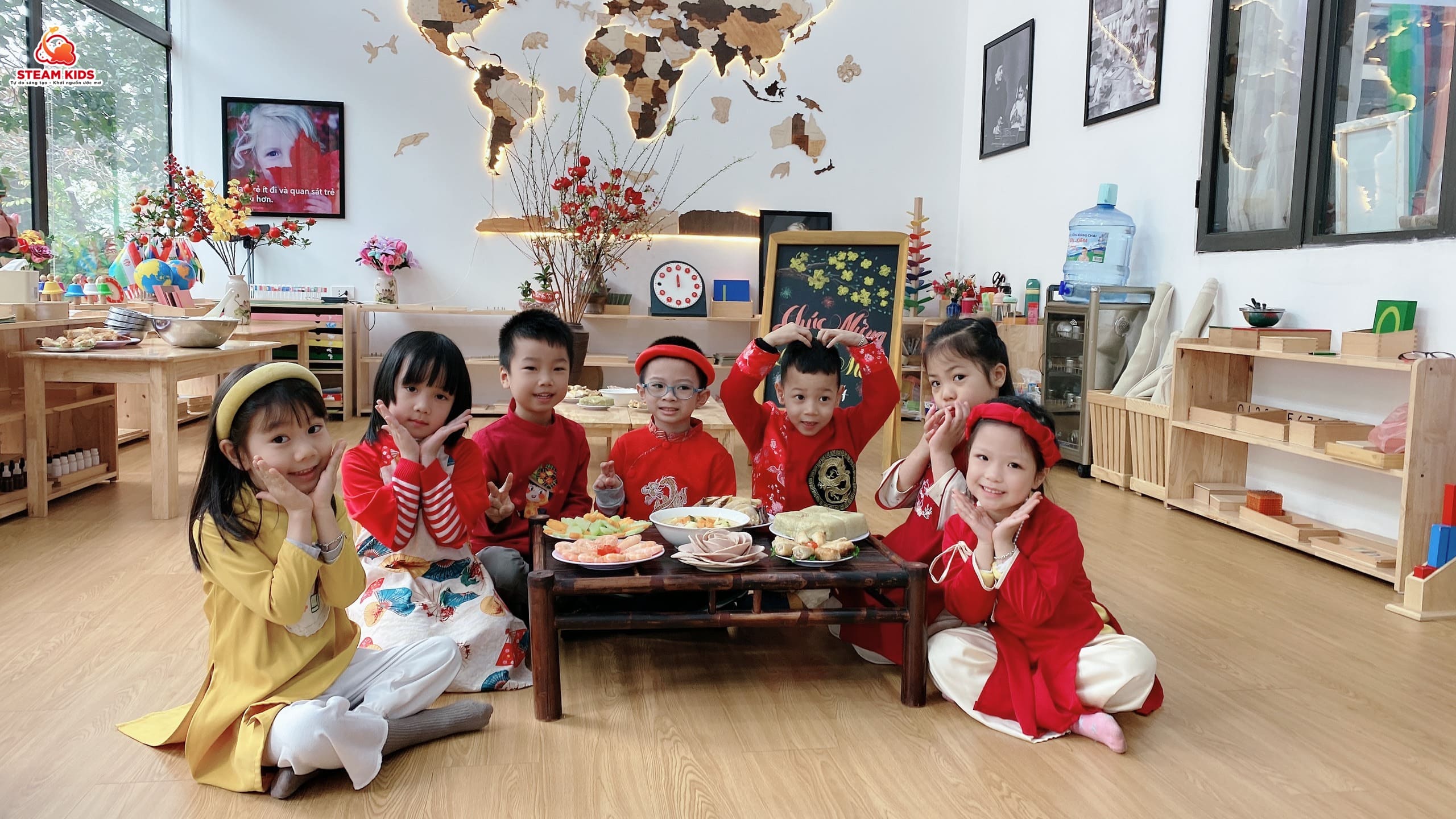 SUM VẦY BỮA CƠM TẤT NIÊN CUỐI NĂM - Trường Mầm Non STEAM KIDS