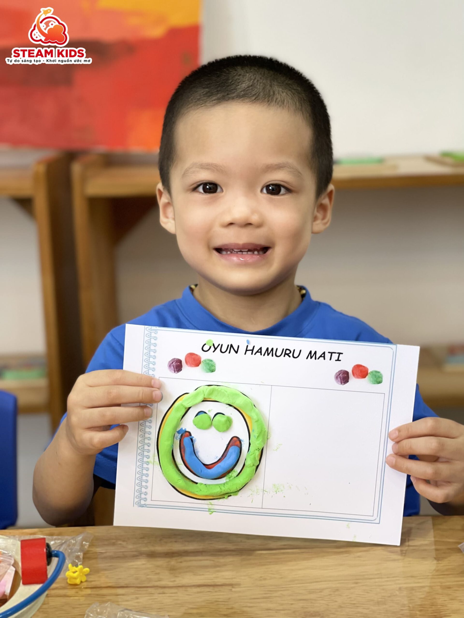 REGGIO: SÁNG TẠO VỚI ĐẤT SÉT KHÔ REGGIO: SÁNG TẠO VỚI ĐẤT SÉT KHÔ - Trường Mầm Non STEAM KIDS