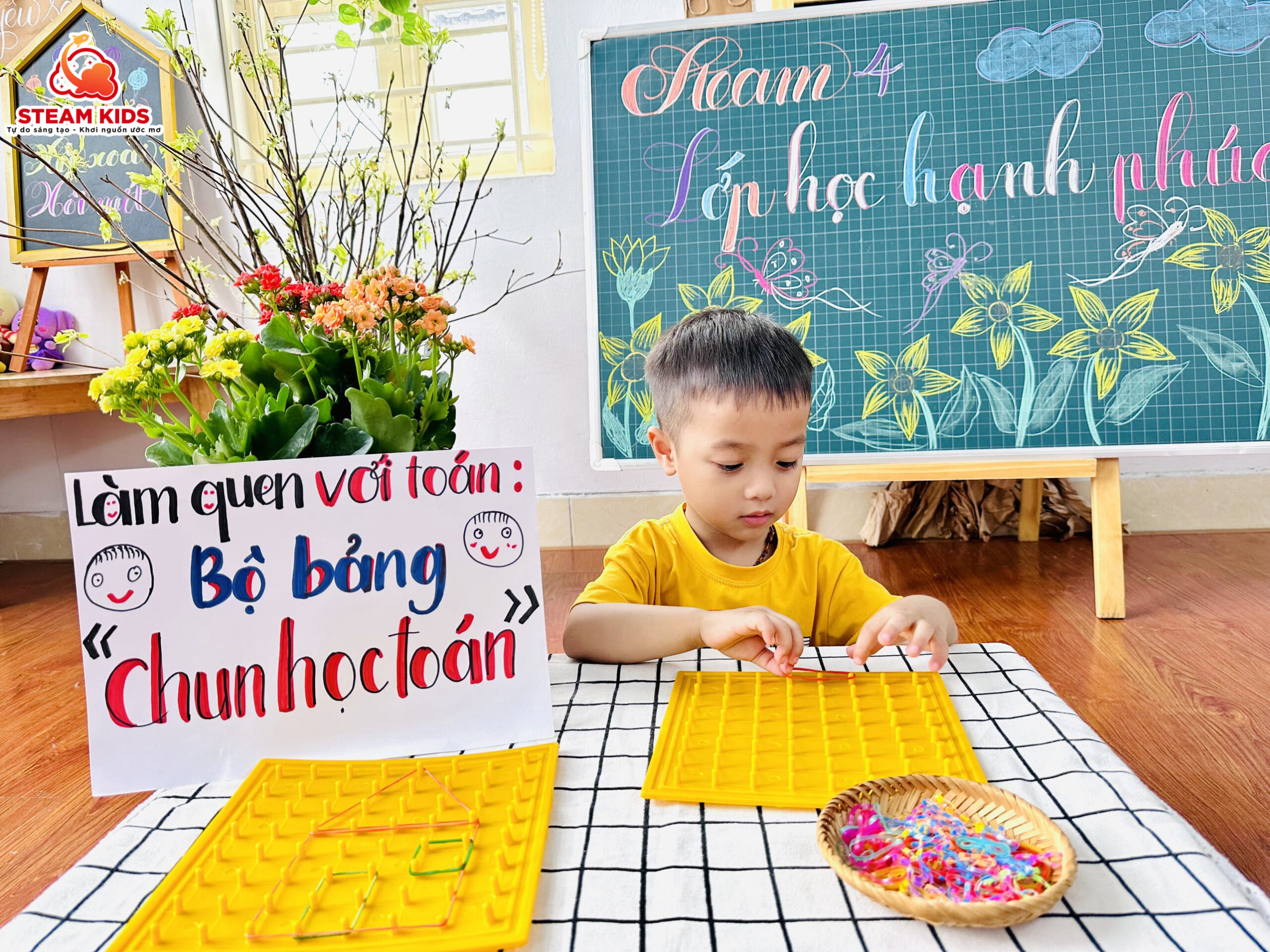 LÀM QUEN VỚI TOÁN: BỘ BẢNG “CHUN HỌC TOÁN” LÀM QUEN VỚI TOÁN: BỘ BẢNG “CHUN HỌC TOÁN” - Trường Mầm Non STEAM KIDS