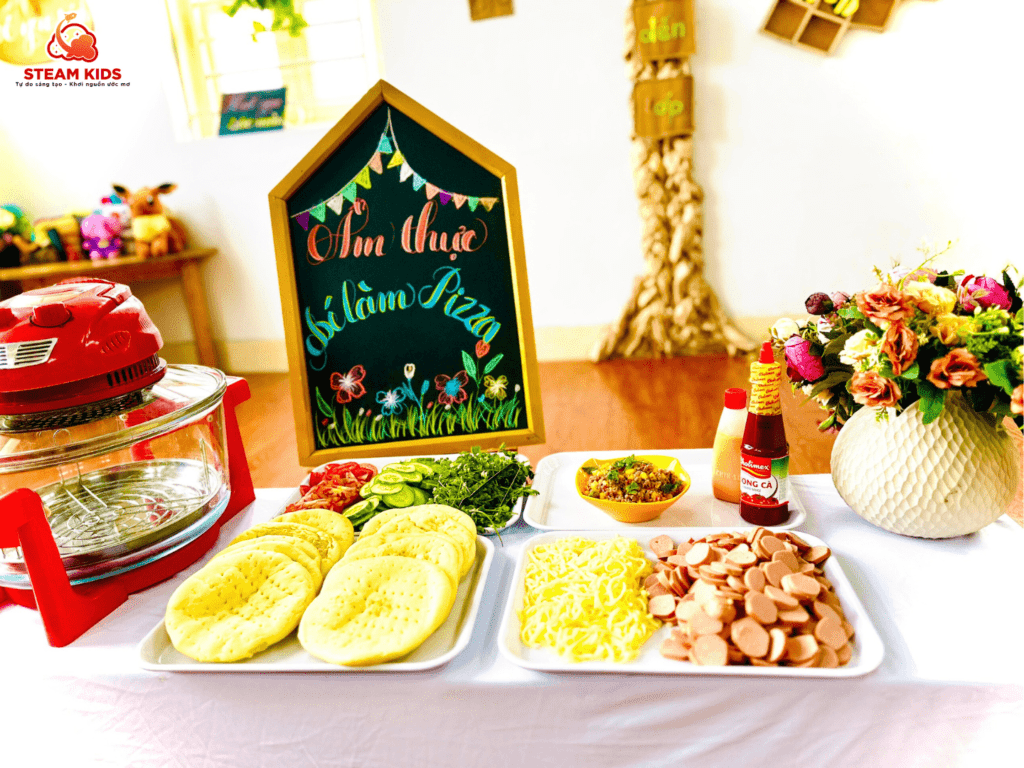 HOẠT ĐỘNG TRẢI NGHIỆM: “BÉ LÀM BÁNH PIZZA” HOẠT ĐỘNG TRẢI NGHIỆM: “BÉ LÀM BÁNH PIZZA” - Trường Mầm Non STEAM KIDS