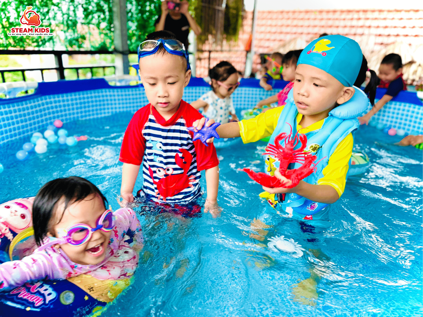 WELCOME TO STEAMKIDS' SWIMMING POOL WELCOME TO STEAMKIDS' SWIMMING POOL - Trường Mầm Non STEAM KIDS