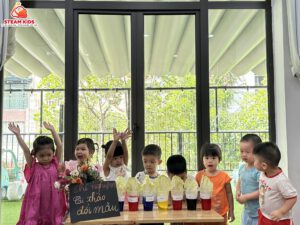 THÍ NGHIỆM: CẢI THẢO ĐỔI MÀU - Trường Mầm Non STEAM KIDS