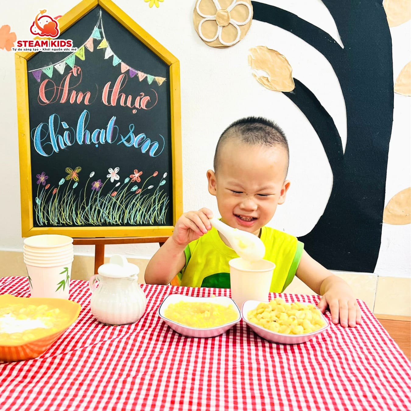 ẨM THỰC CHÈ SEN - STEAM 8 ẨM THỰC CHÈ SEN - STEAM 8 - Trường Mầm Non STEAM KIDS