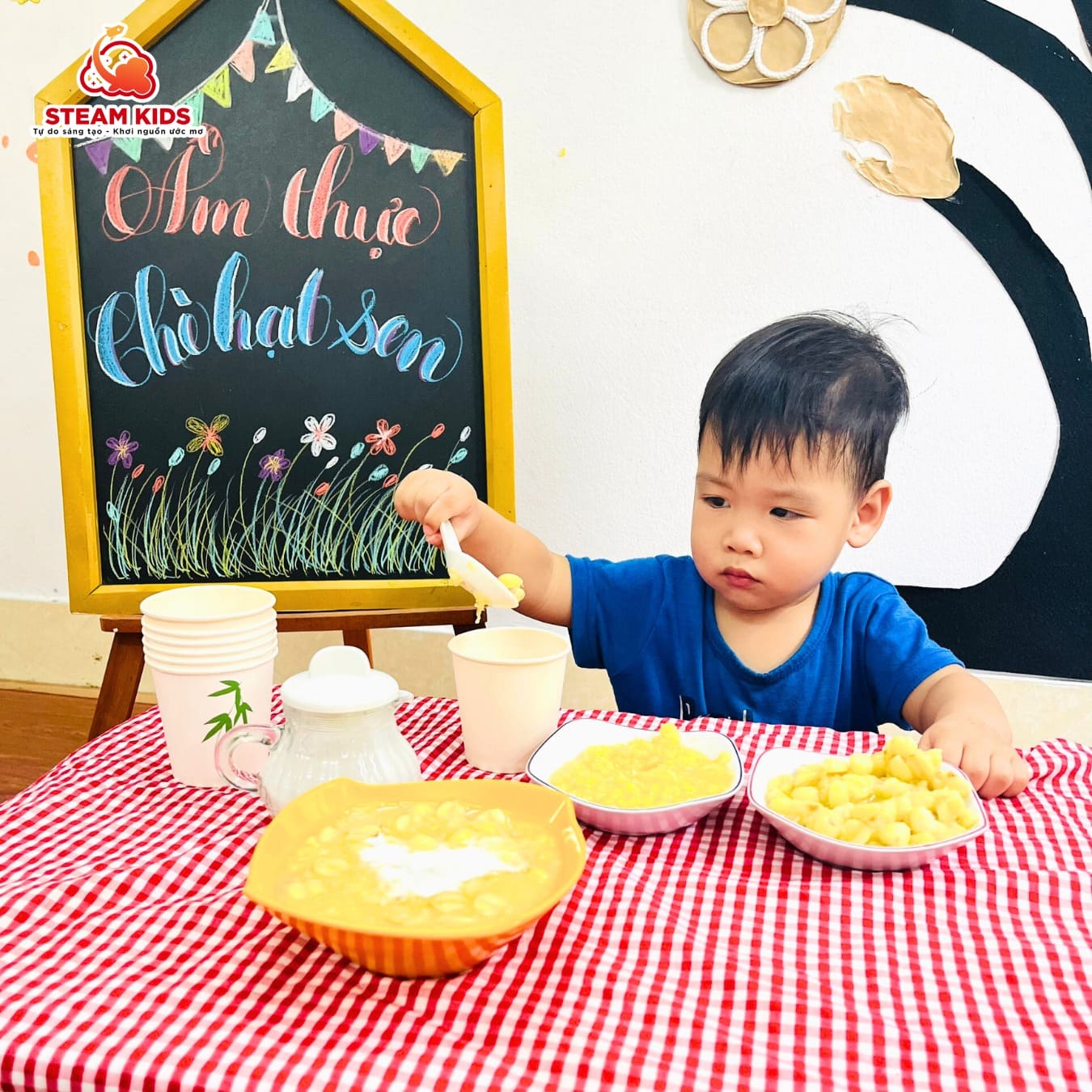 ẨM THỰC CHÈ SEN - STEAM 8 ẨM THỰC CHÈ SEN - STEAM 8 - Trường Mầm Non STEAM KIDS
