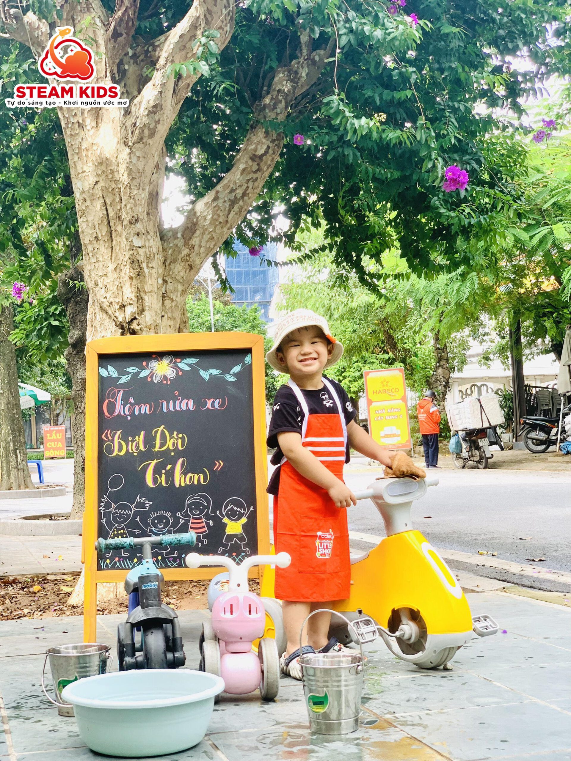 “TIỆM RỬA XE CỦA BIỆT ĐỘI TÍ HON STEAM KIDS” “TIỆM RỬA XE CỦA BIỆT ĐỘI TÍ HON STEAM KIDS” - Trường Mầm Non STEAM KIDS