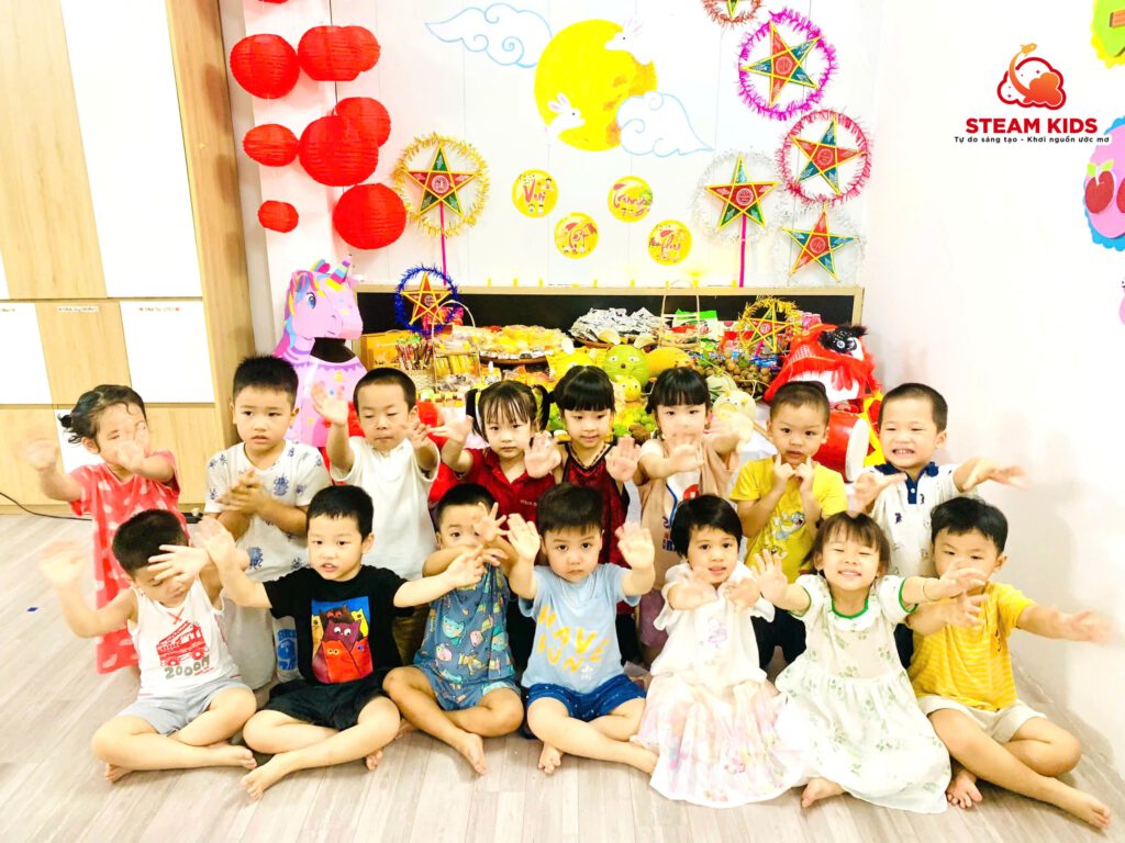 TRUNG THU YÊU THƯƠNG - LƯU GIỮ KỈ NIỆM TUỔI THƠ THẬT ĐẸP TRUNG THU YÊU THƯƠNG - LƯU GIỮ KỈ NIỆM TUỔI THƠ THẬT ĐẸP - Trường Mầm Non STEAM KIDS
