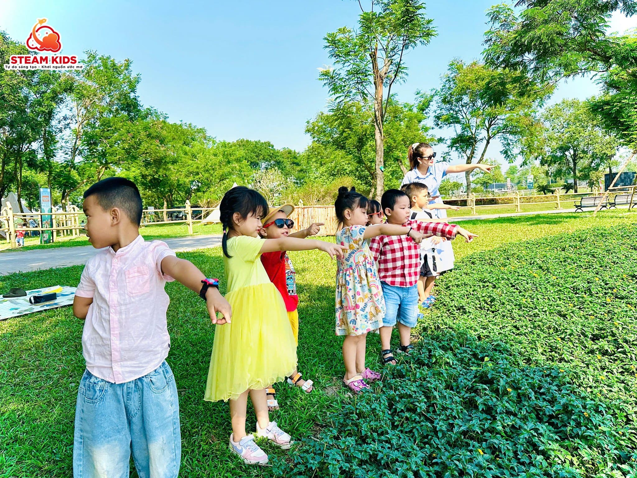 PICNIC MÙA THU VÀ NHỮNG KHOẢNH KHẮC ĐÁNG NHỚ! PICNIC MÙA THU VÀ NHỮNG KHOẢNH KHẮC ĐÁNG NHỚ! - Trường Mầm Non STEAM KIDS
