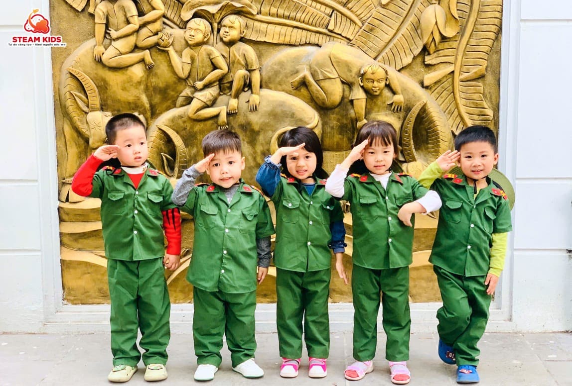 HOẠT ĐỘNG TRẢI NGHIỆM: “BÉ LÀM CHIẾN SĨ” - Trường Mầm Non STEAM KIDS