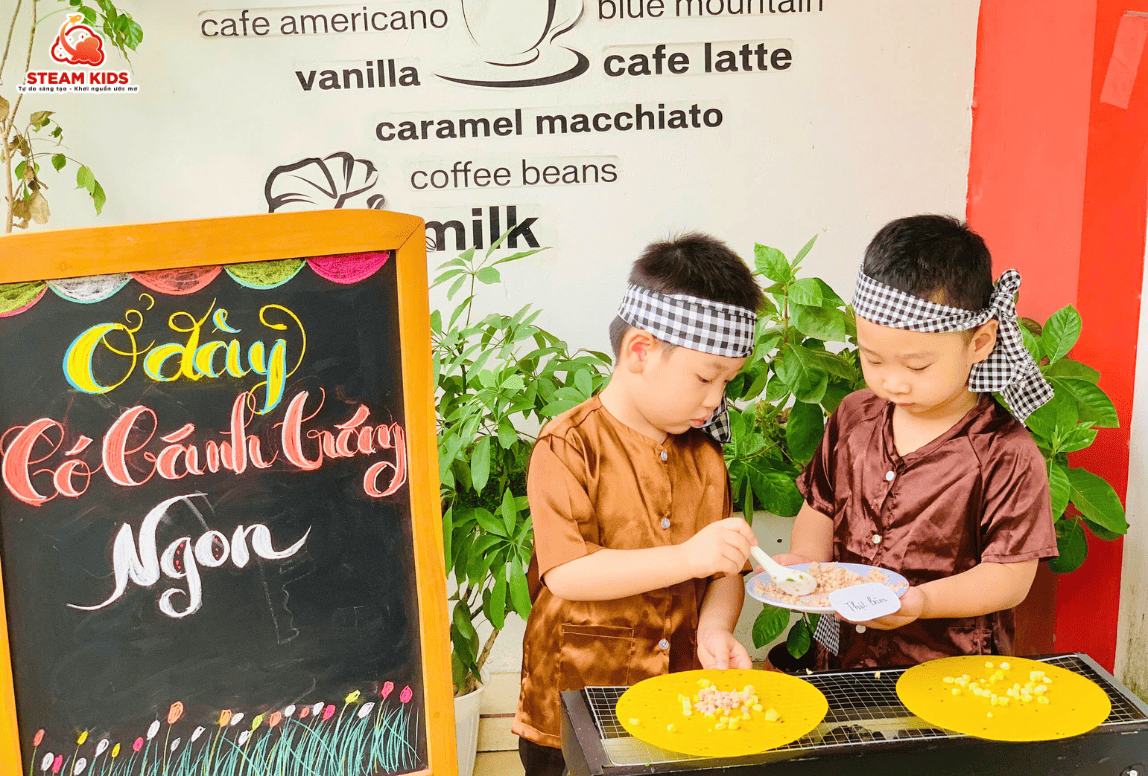 KHÁM PHÁ HƯƠNG VỊ ĐÀ LẠT “BÁNH TRÁNG NƯỚNG” KHÁM PHÁ HƯƠNG VỊ ĐÀ LẠT “BÁNH TRÁNG NƯỚNG” - Trường Mầm Non STEAM KIDS
