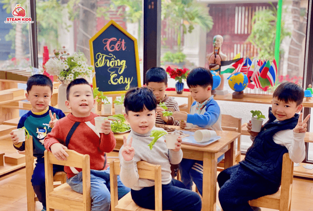 TRẢI NGHIỆM TRỒNG CÂY MÙA XUÂN CÙNG STEAM 16 - Trường Mầm Non STEAM KIDS