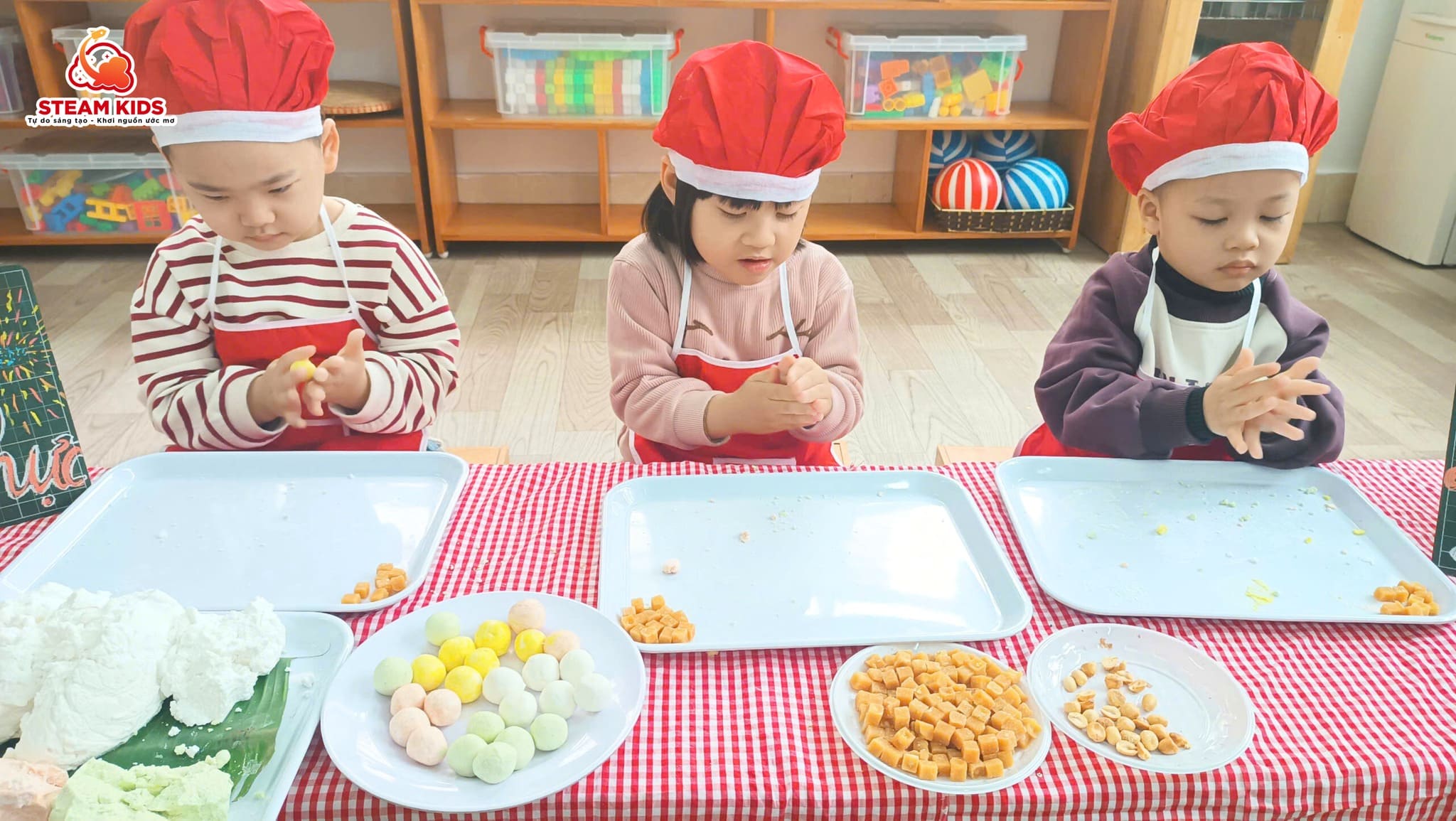 TẾT HÀN THỰC - BÉ LÀM BÁNH TRÔI, BÁNH CHAY TẾT HÀN THỰC - BÉ LÀM BÁNH TRÔI, BÁNH CHAY - Trường Mầm Non STEAM KIDS