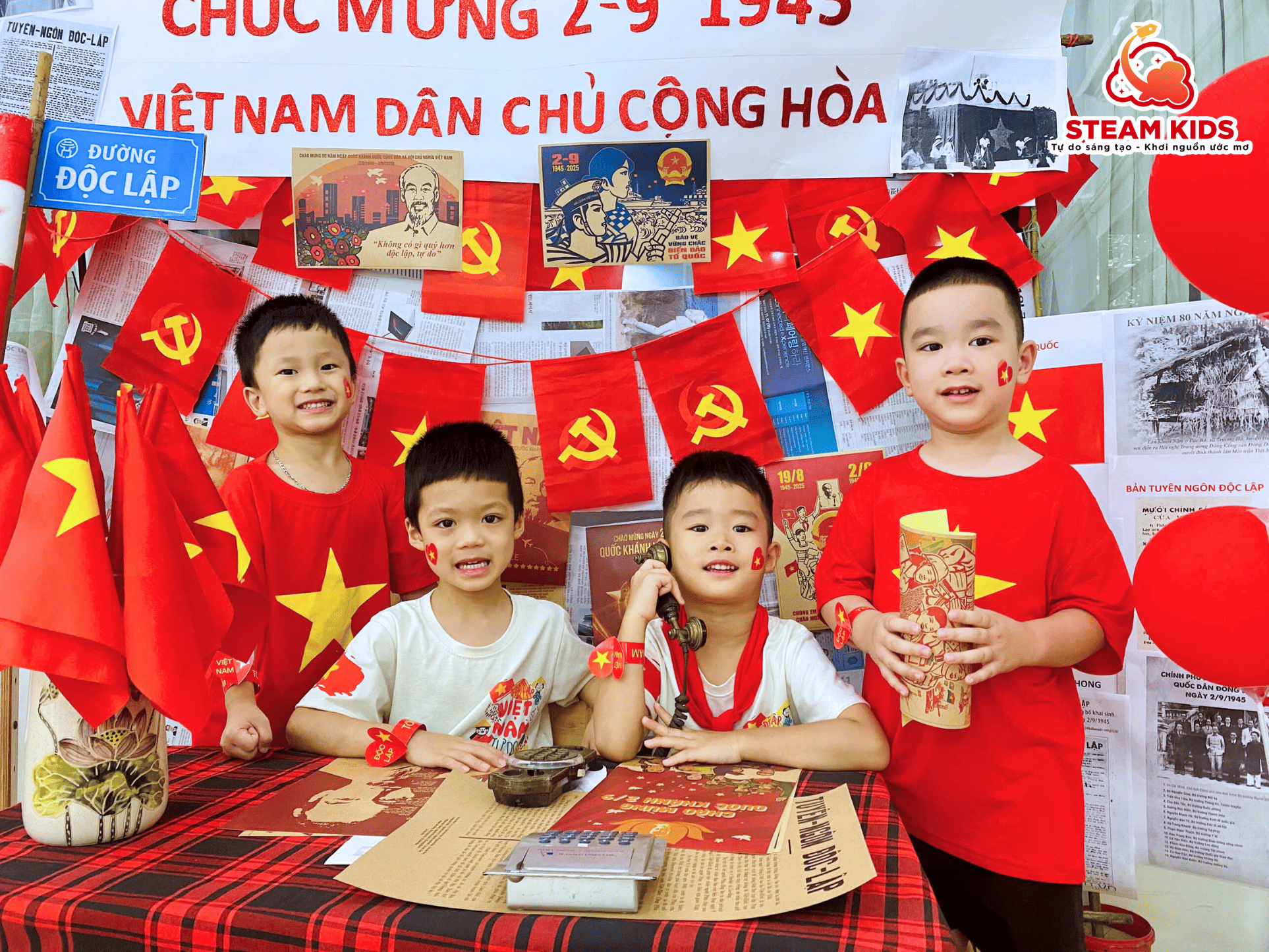 TƯNG BỪNG HOẠT ĐỘNG HƯỞNG ỨNG NGÀY QUỐC KHÁNH 02/09 TẠI MẦM NON STEAM KIDS - Trường Mầm Non STEAM KIDS