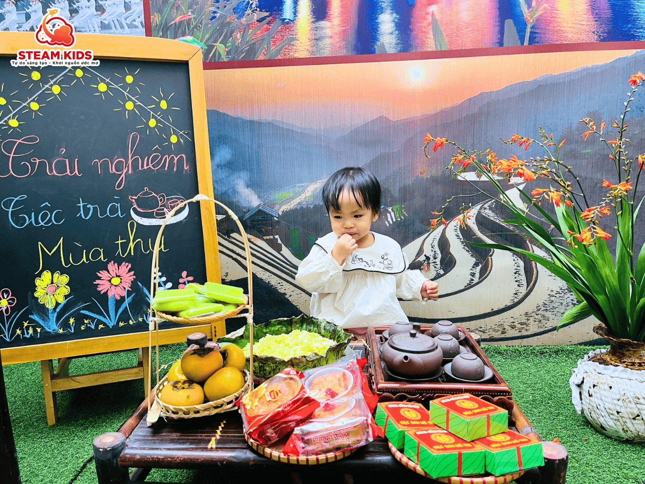 TIỆC TRÀ MÙA THU CỦA CÁC BẠN NHỎ LỚP STEAM 13 - Trường Mầm Non STEAM KIDS