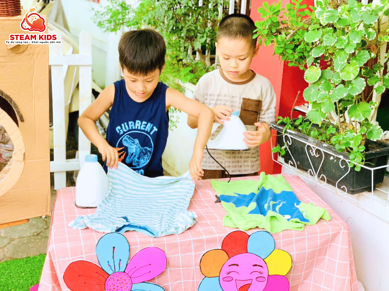 TIỆM GIẶT LÀ TÍ HON – HỌC MÀ CHƠI, CHƠI MÀ HỌC - Trường Mầm Non STEAM KIDS