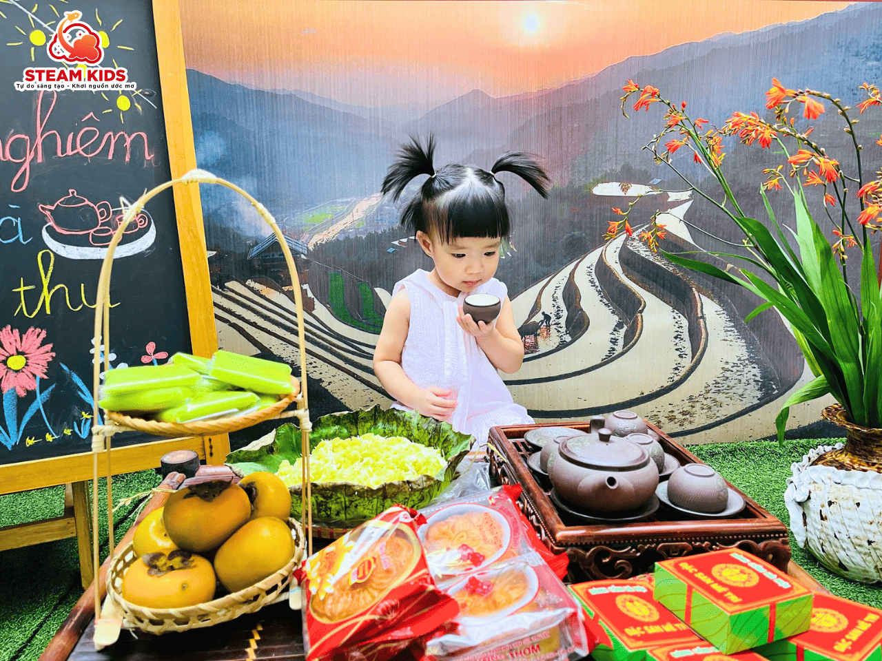 TIỆC TRÀ MÙA THU CỦA CÁC BẠN NHỎ LỚP STEAM 13 - Trường Mầm Non STEAM KIDS