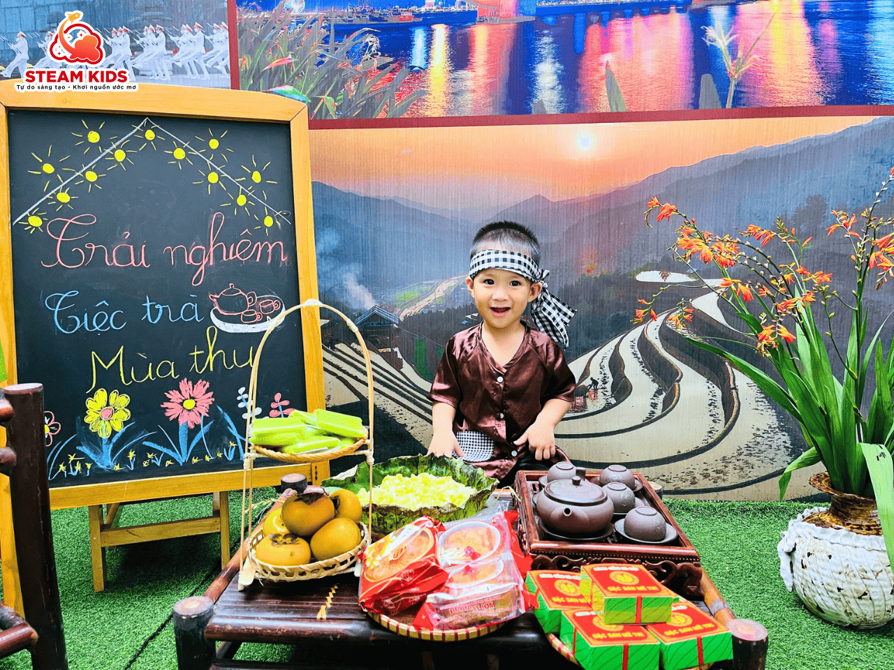 TIỆC TRÀ MÙA THU CỦA CÁC BẠN NHỎ LỚP STEAM 13 - Trường Mầm Non STEAM KIDS