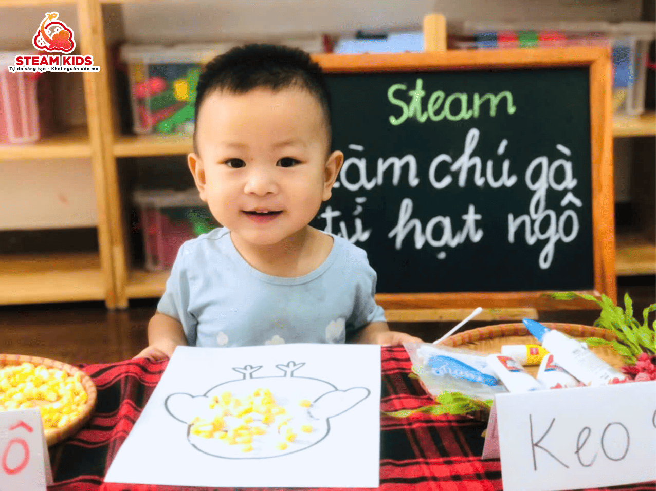 STEAM TIME – CÙNG BÉ LÀM CON GÀ TỪ HẠT NGÔ - Trường Mầm Non STEAM KIDS