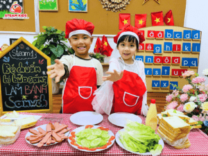 HOẠT ĐỘNG ẨM THỰC – BÉ LÀM BÁNH SANDWICH TẠI STEAM 1 - Trường Mầm Non STEAM KIDS