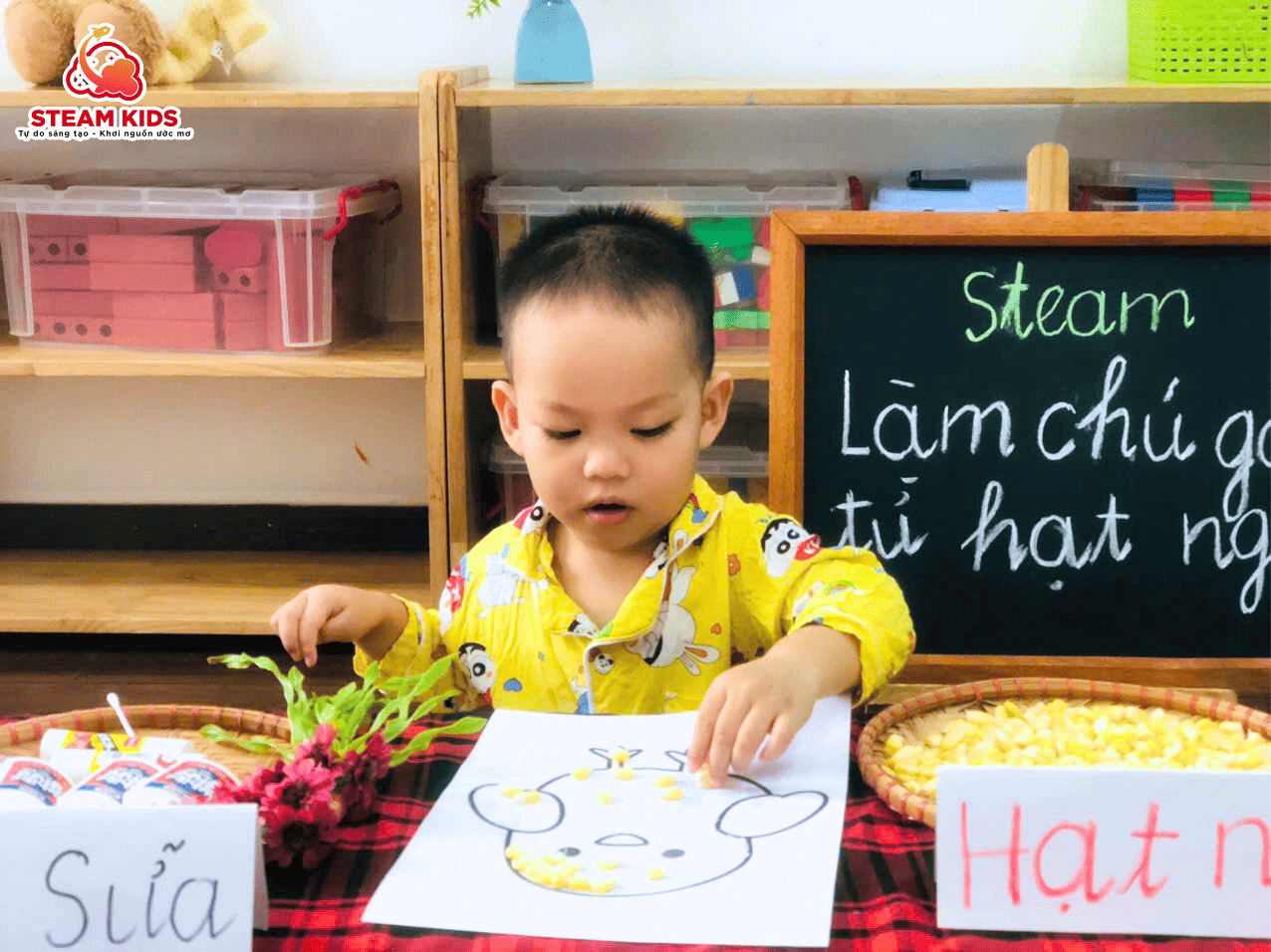 STEAM TIME – CÙNG BÉ LÀM CON GÀ TỪ HẠT NGÔ - Trường Mầm Non STEAM KIDS