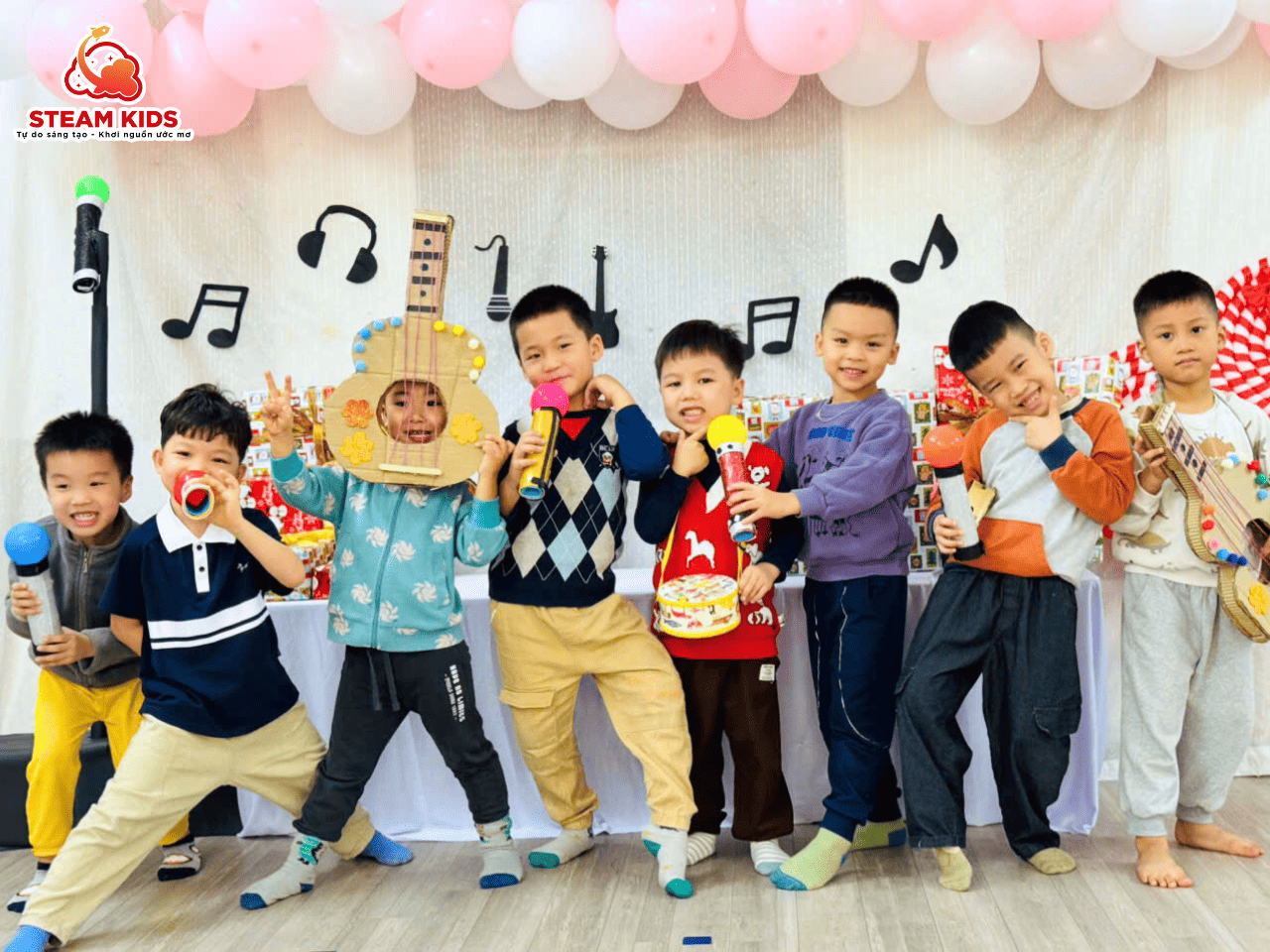 ĐỌC RAP CÙNG THƠ – MỖI NGÀY ĐẾN LỚP LÀ MỘT NGÀY CON ĐƯỢC HÓA THÂN ĐỌC RAP CÙNG THƠ – MỖI NGÀY ĐẾN LỚP LÀ MỘT NGÀY CON ĐƯỢC HÓA THÂN - Trường Mầm Non STEAM KIDS