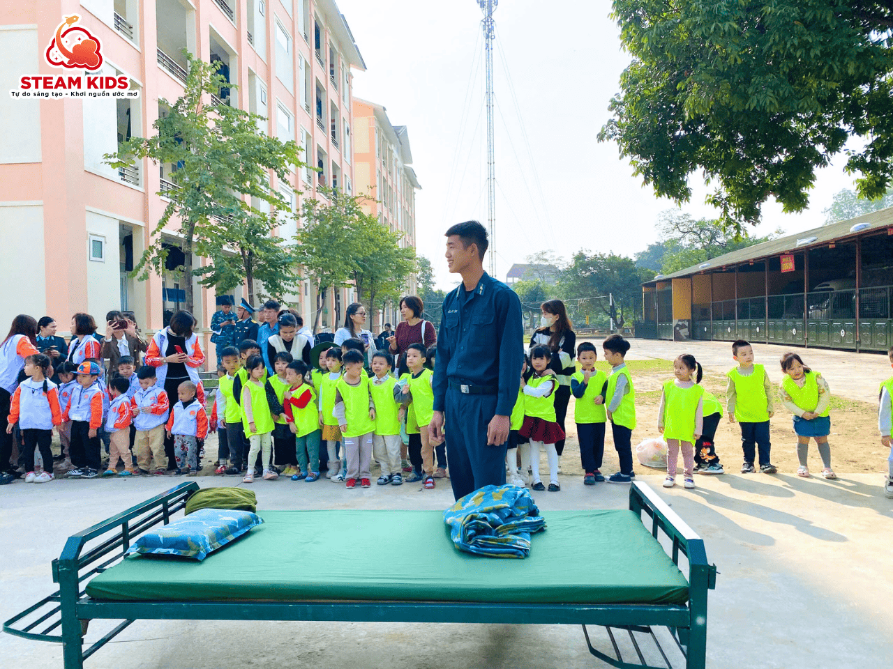 CHƯƠNG TRÌNH THAM QUAN – GIAO LƯU TRẢI NGHIỆM CHƯƠNG TRÌNH THAM QUAN – GIAO LƯU TRẢI NGHIỆM - Trường Mầm Non STEAM KIDS