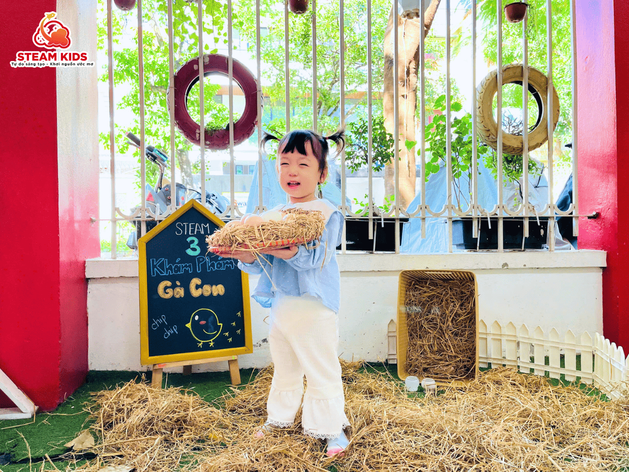KHÁM PHÁ GÀ CON – HÀNH TRÌNH ĐÁNG YÊU CỦA CÁC BÉ STEAM 3 KHÁM PHÁ GÀ CON – HÀNH TRÌNH ĐÁNG YÊU CỦA CÁC BÉ STEAM 3 - Trường Mầm Non STEAM KIDS