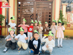 CUỘC ĐUA THUYỀN TRÊN CẠN SIÊU HẤP DẪN CỦA CÁC BẠN NHỎ LỚP STEAM 1 - Trường Mầm Non STEAM KIDS