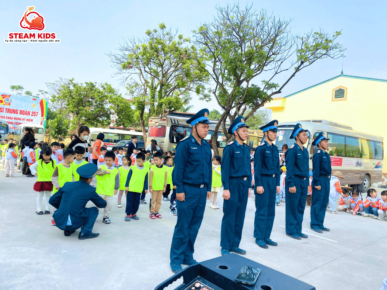 CHƯƠNG TRÌNH THAM QUAN – GIAO LƯU TRẢI NGHIỆM CHƯƠNG TRÌNH THAM QUAN – GIAO LƯU TRẢI NGHIỆM - Trường Mầm Non STEAM KIDS