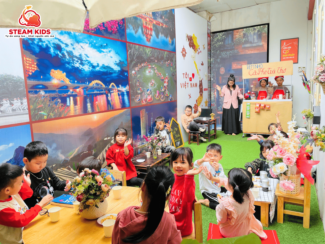 HOẠT ĐỘNG TRẢI NGHIỆM “TIỆM CÀ PHÊ MINI” CỦA CÁC BẠN NHỎ LỚP STEAM1 - Trường Mầm Non STEAM KIDS