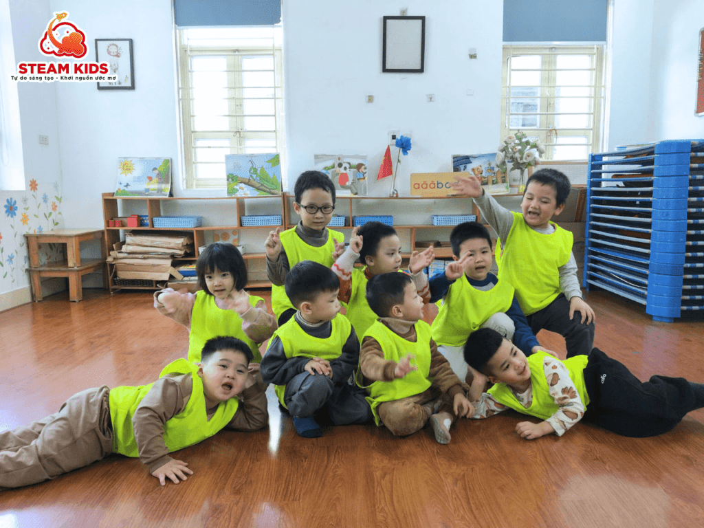 CÁC VẬN ĐỘNG VIÊN NHÍ ĐẦY NĂNG LƯỢNG CÁC VẬN ĐỘNG VIÊN NHÍ ĐẦY NĂNG LƯỢNG - Trường Mầm Non STEAM KIDS