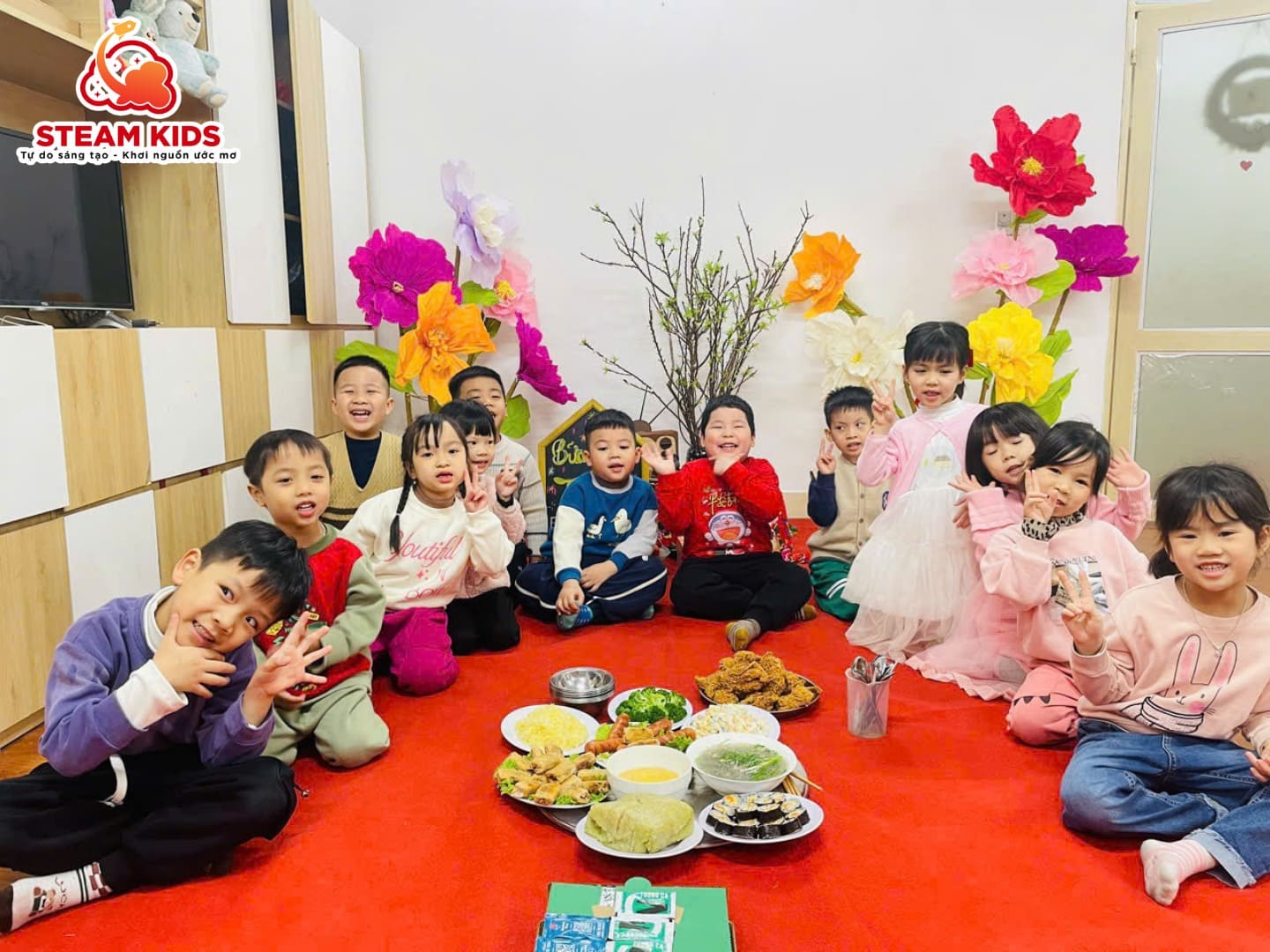BỮA TIỆC TẤT NIÊN CUỐI NĂM – LỚP STEAM 1 - Trường Mầm Non STEAM KIDS