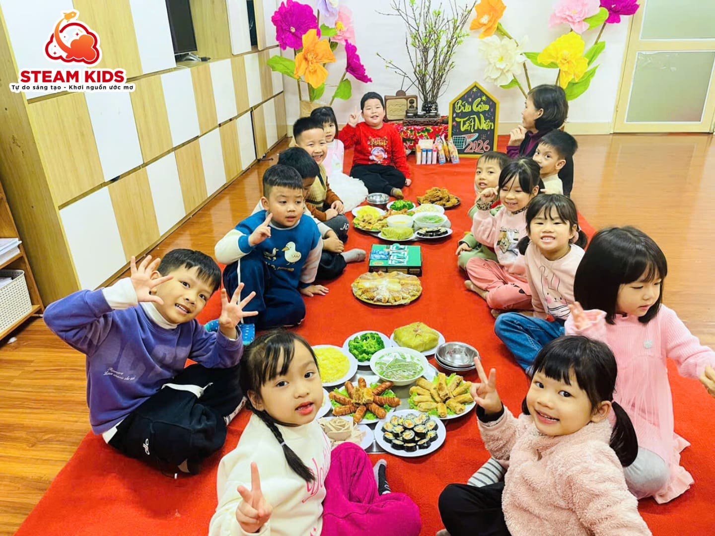 BỮA TIỆC TẤT NIÊN CUỐI NĂM – LỚP STEAM 1 - Trường Mầm Non STEAM KIDS